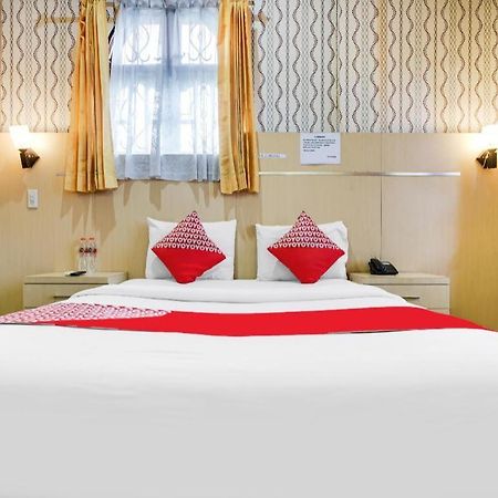 โอโย 1140 โฮเต็ล เตรชา ตันจุง บาไล Hotel Tanjungbalai ภายนอก รูปภาพ